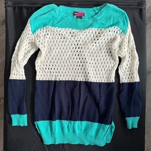 Y2K Sweater size medium